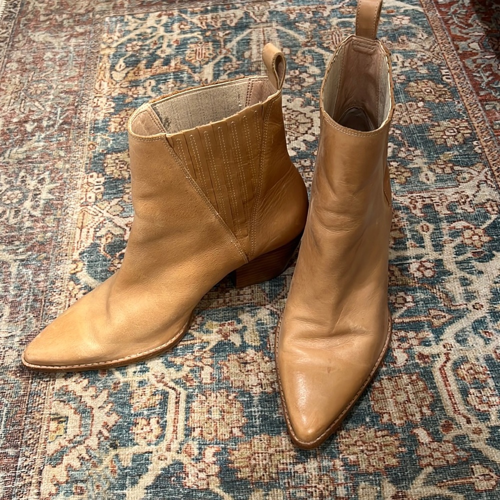 Matisse elevation leather booties 8.5